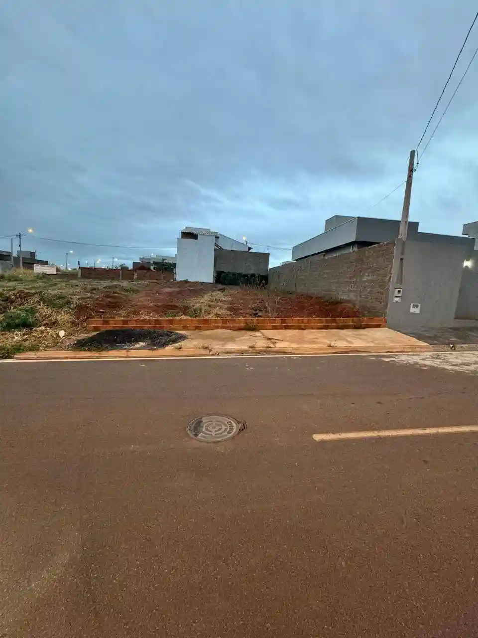 Terreno / Lote / Condomínio  à venda, 200m² — foto 3 de 3