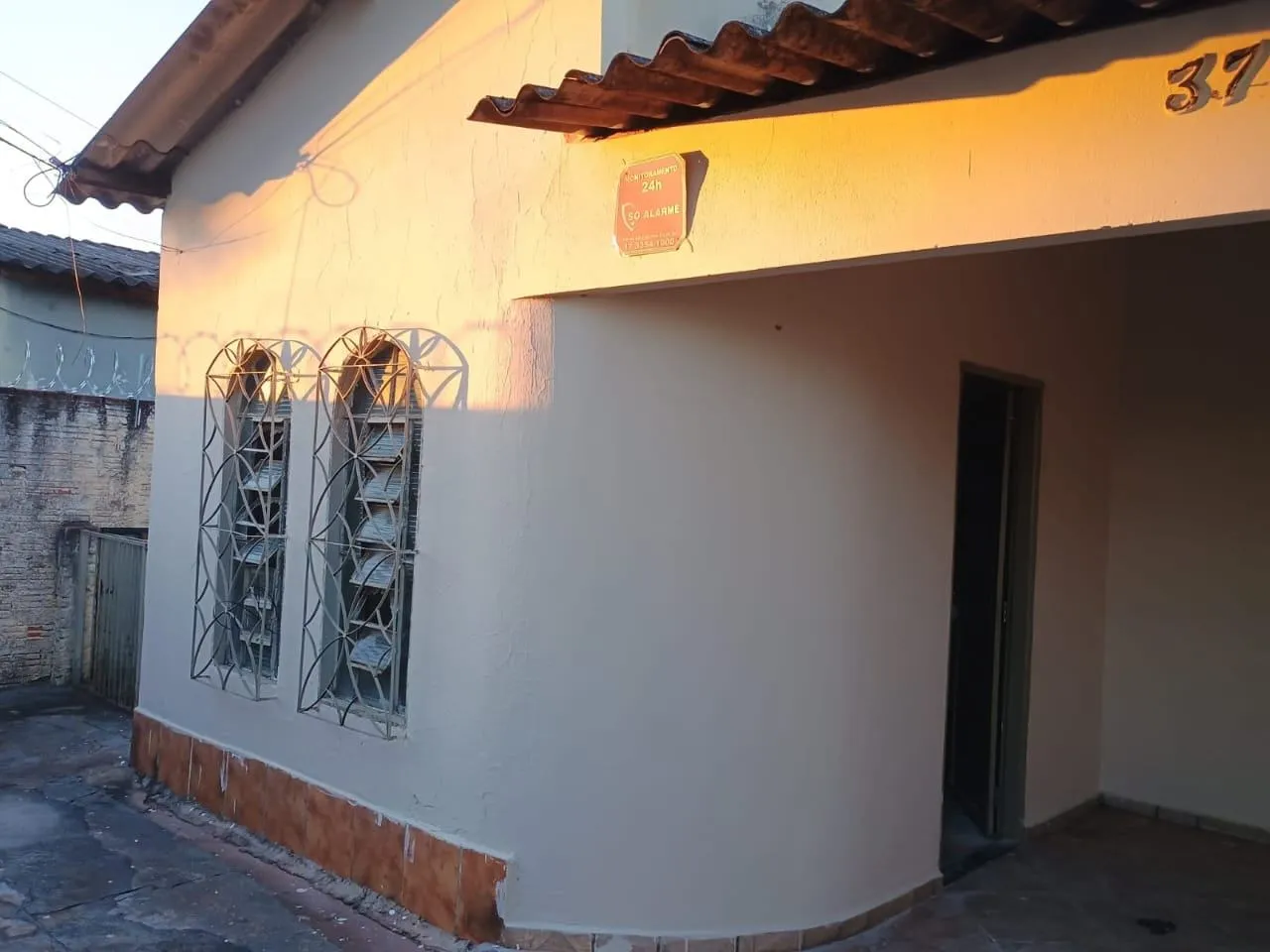 Casa com 2 quartos à venda, 200m² — foto 2 de 25