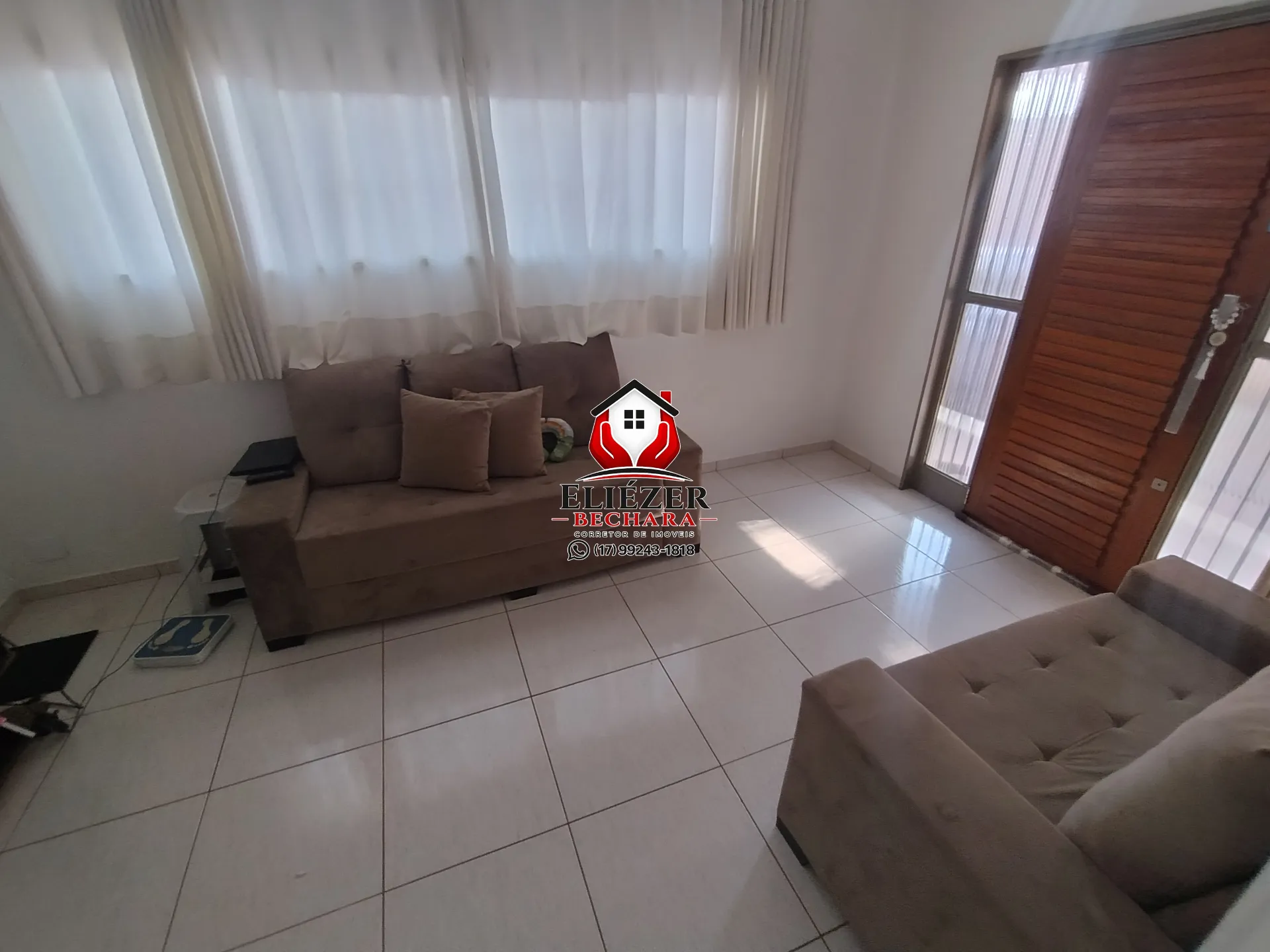 Casa com 3 quartos à venda, 170m² — foto 2 de 45