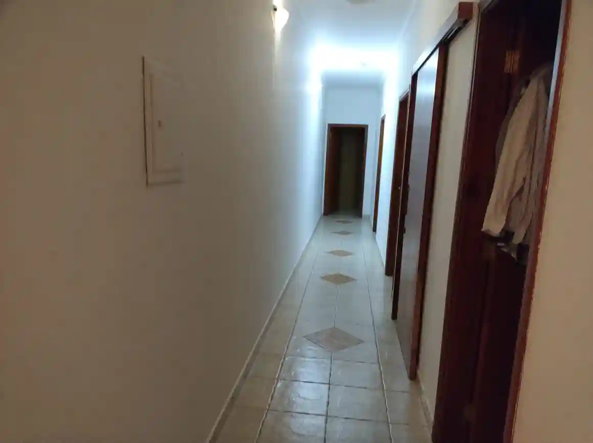 Casa com 4 quartos à venda, 232m² — foto 5 de 9