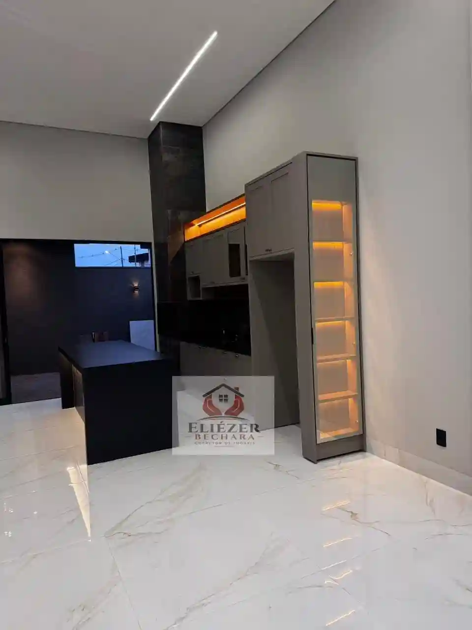 Casa com 3 quartos à venda, 127m² — foto 2 de 38