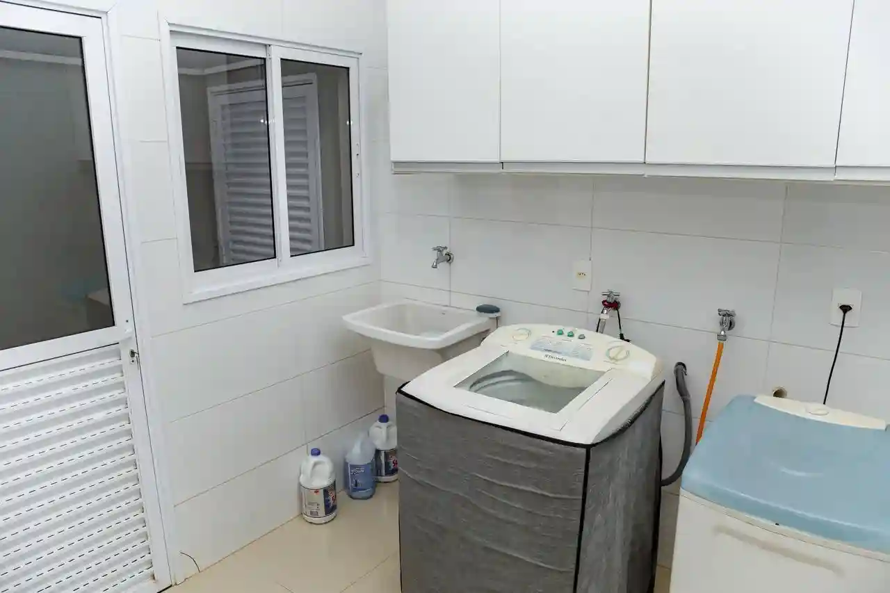 Casa de Condomínio com 4 quartos à venda, 300m² — foto 27 de 29