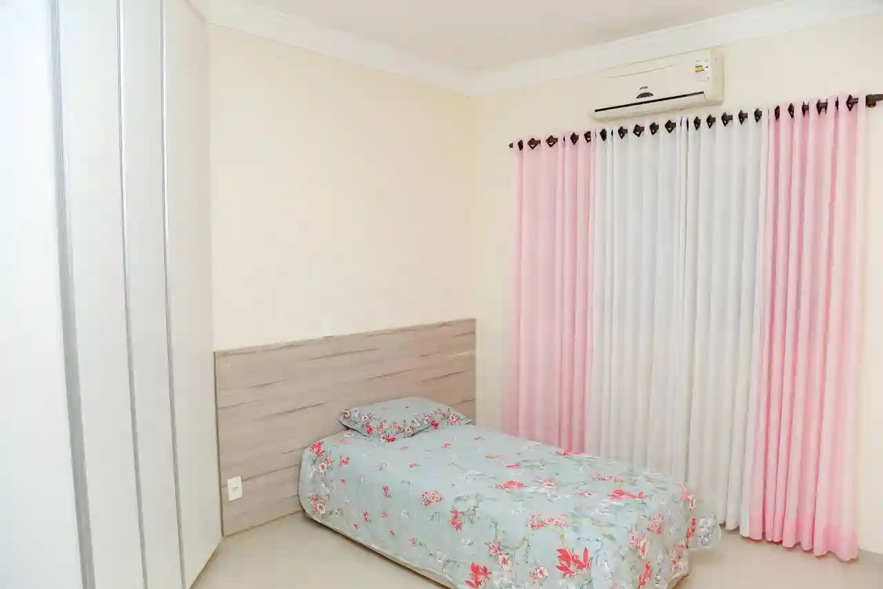 Casa de Condomínio com 4 quartos à venda, 300m² — foto 16 de 29