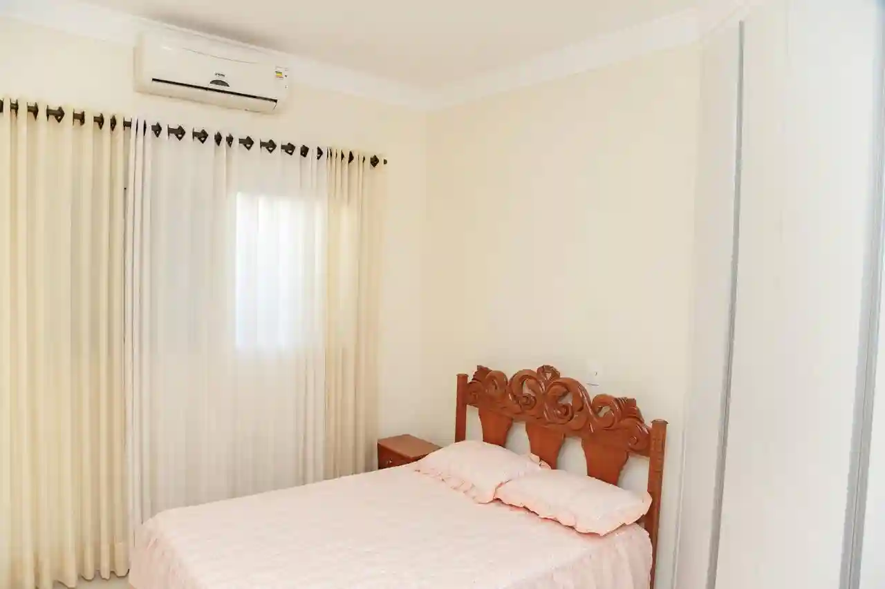 Casa de Condomínio com 4 quartos à venda, 300m² — foto 23 de 29