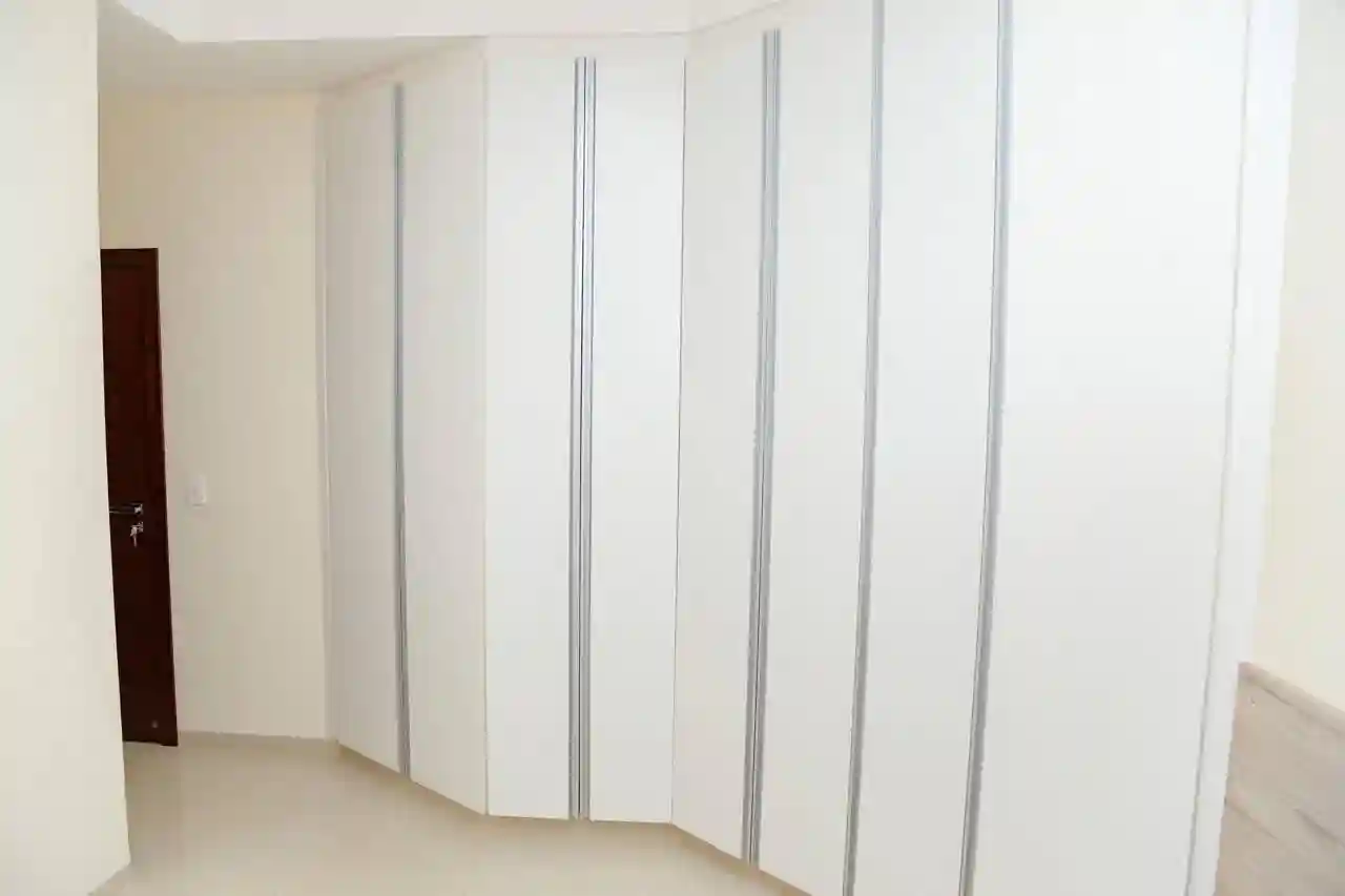 Casa de Condomínio com 4 quartos à venda, 300m² — foto 17 de 29