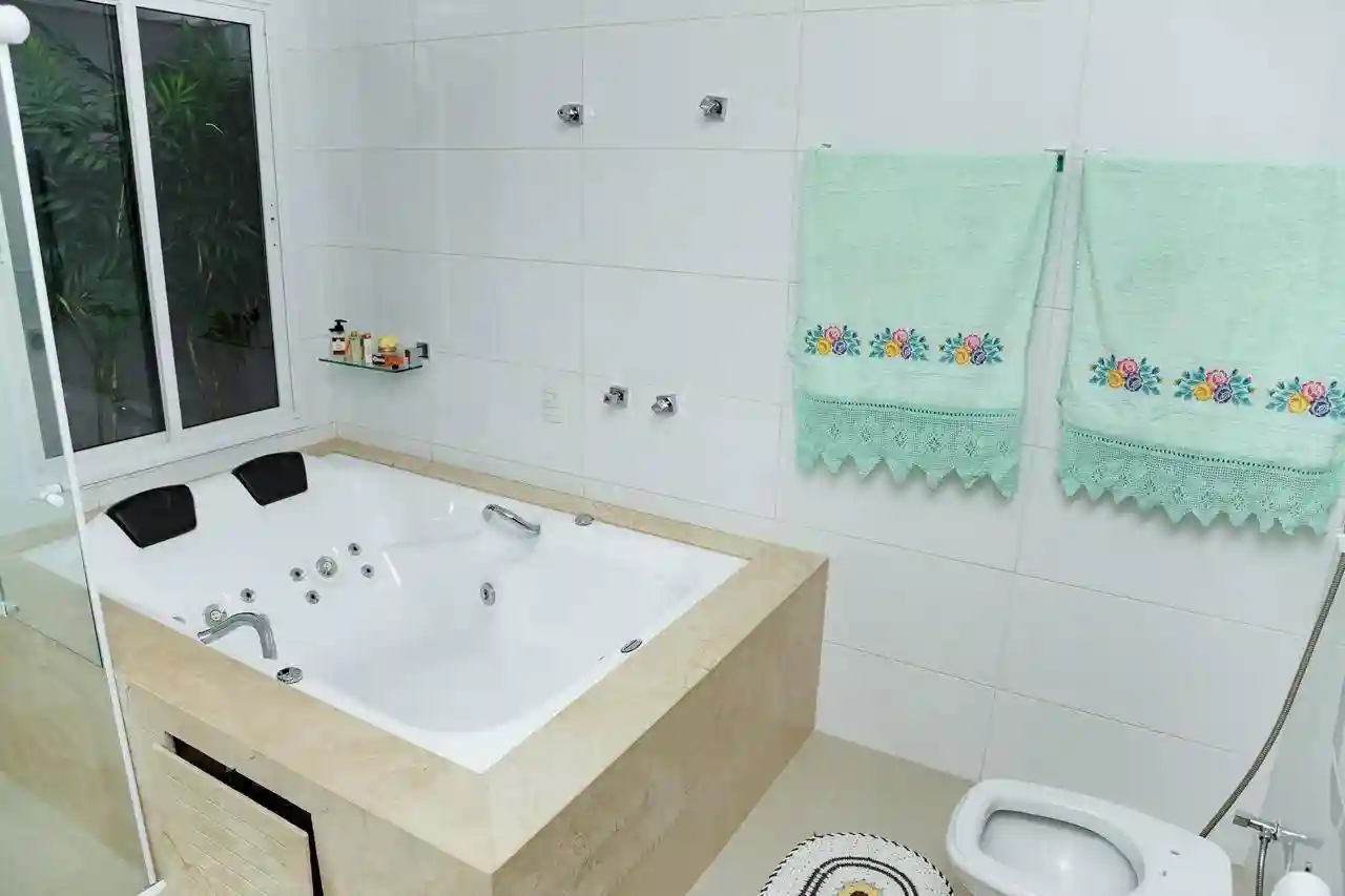 Casa de Condomínio com 4 quartos à venda, 300m² — foto 13 de 29