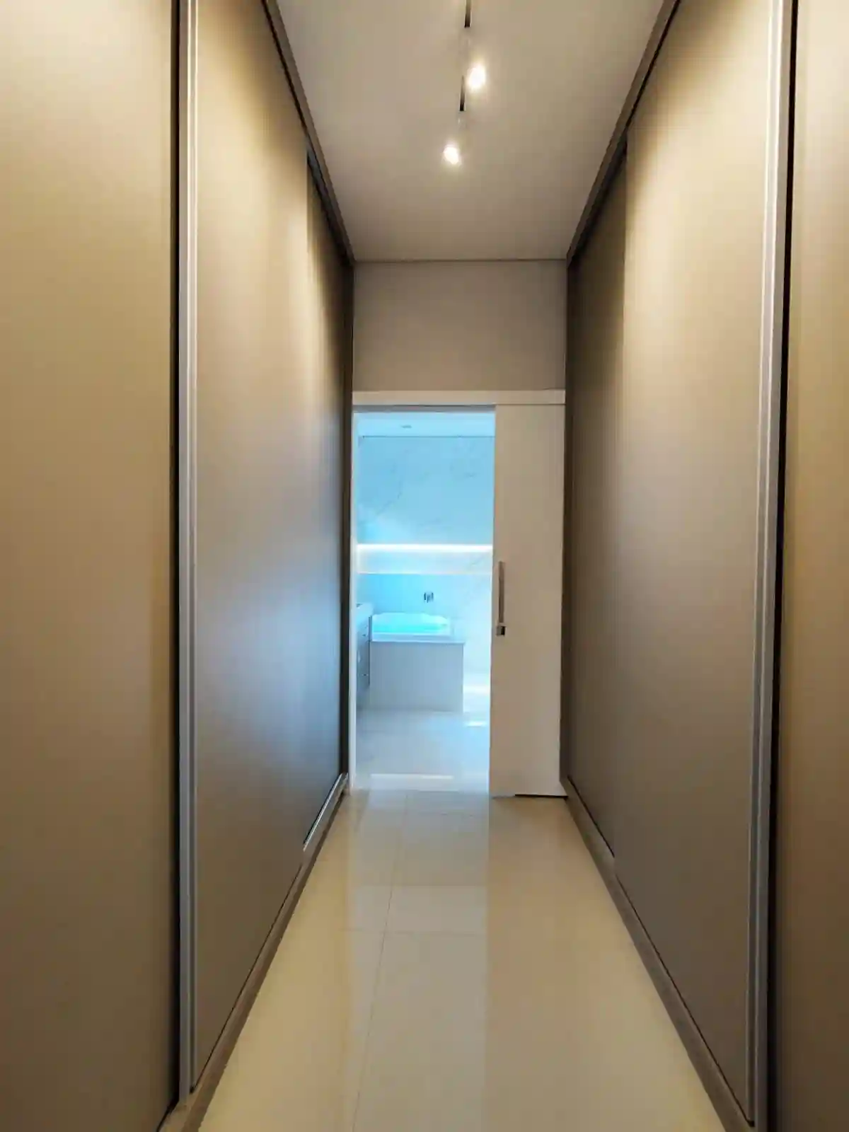 Casa de Condomínio com 3 quartos à venda, 212m² — foto 23 de 26