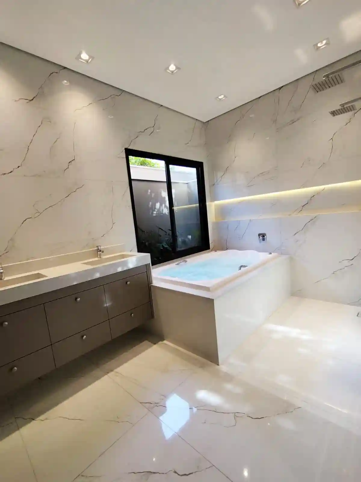 Casa de Condomínio com 3 quartos à venda, 212m² — foto 22 de 26
