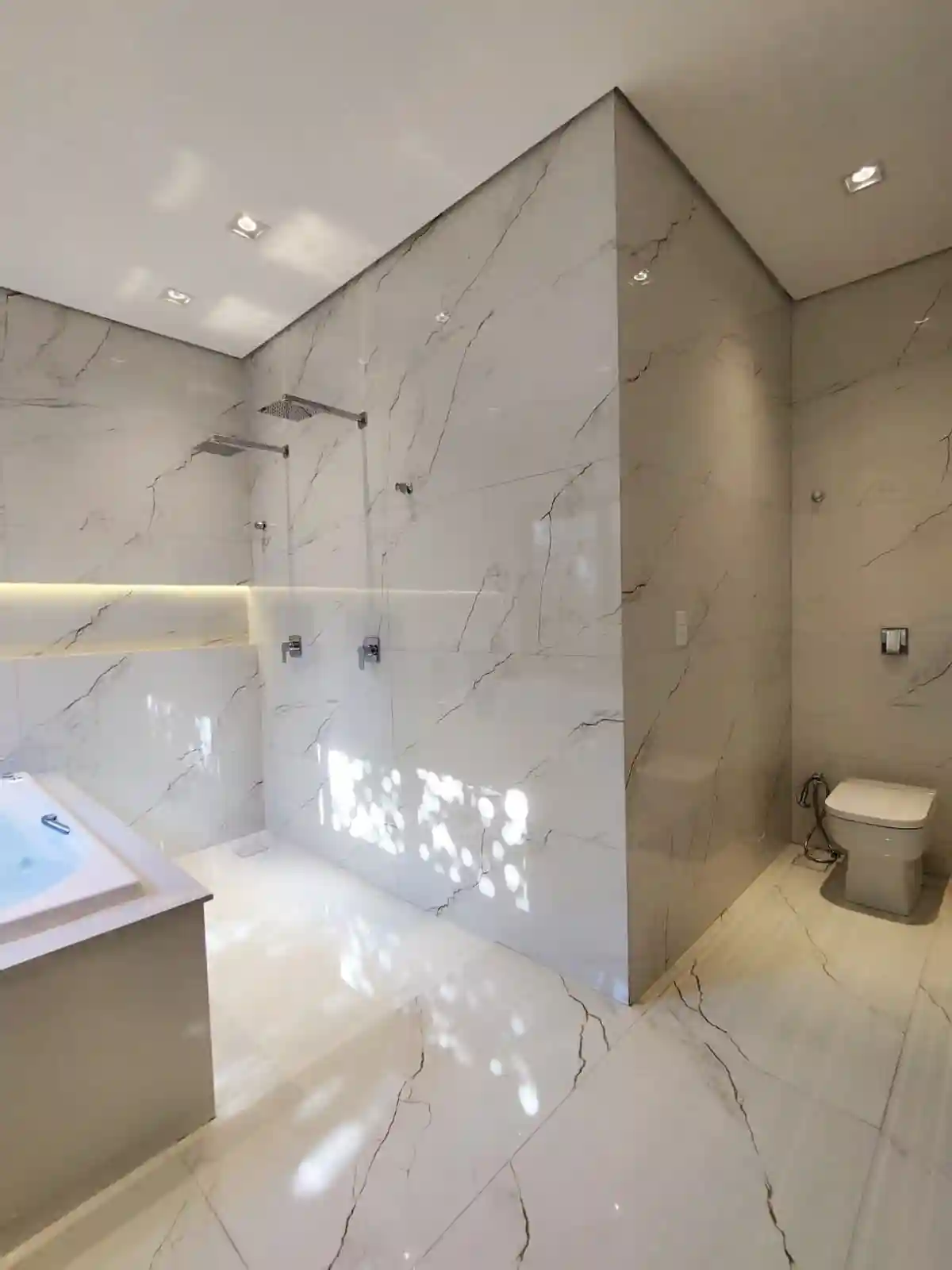 Casa de Condomínio com 3 quartos à venda, 212m² — foto 9 de 26