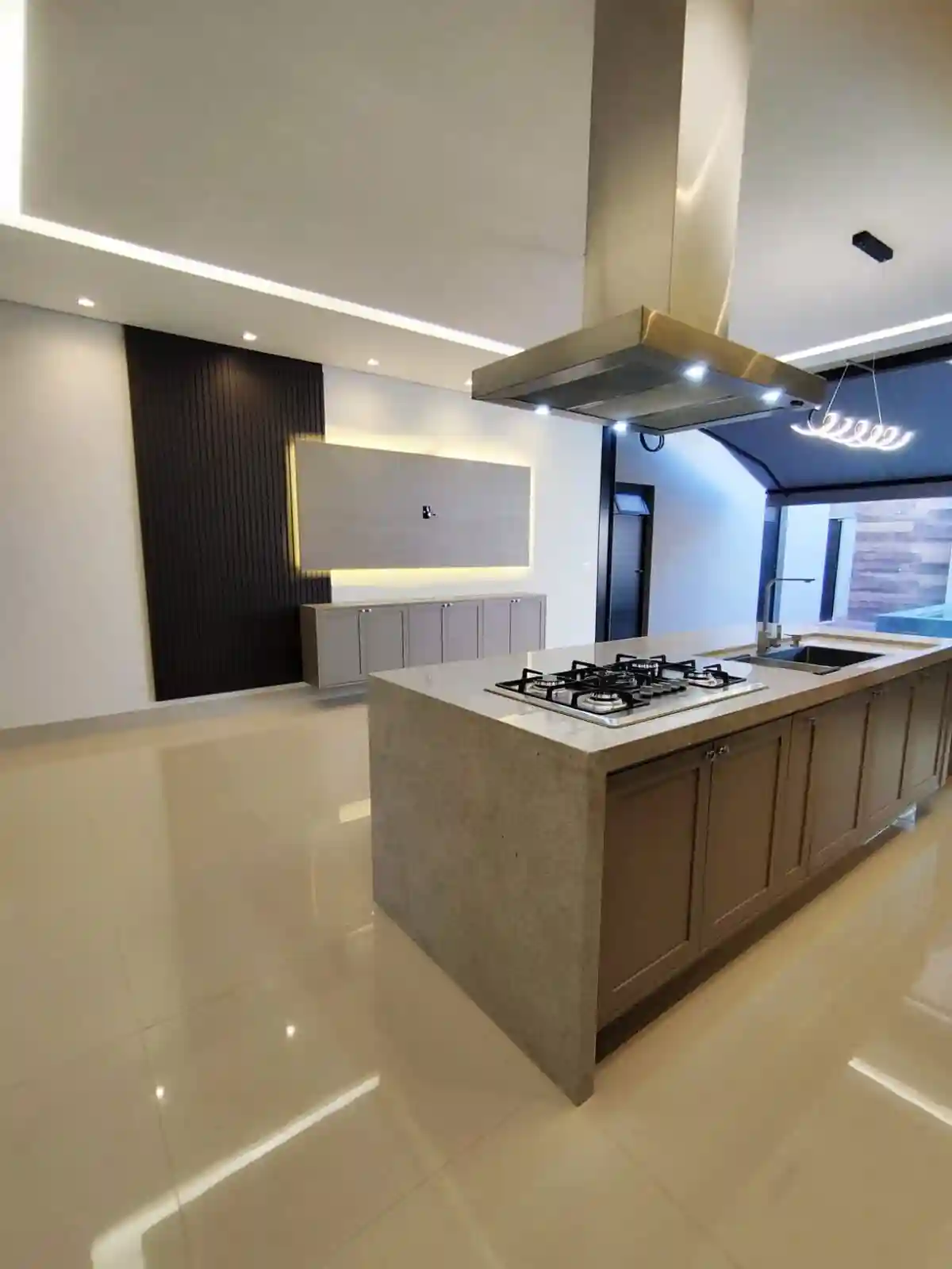 Casa de Condomínio com 3 quartos à venda, 212m² — foto 11 de 26