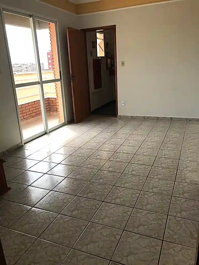 Apartamento com 2 quartos à venda, 85m² — foto 1 de 17