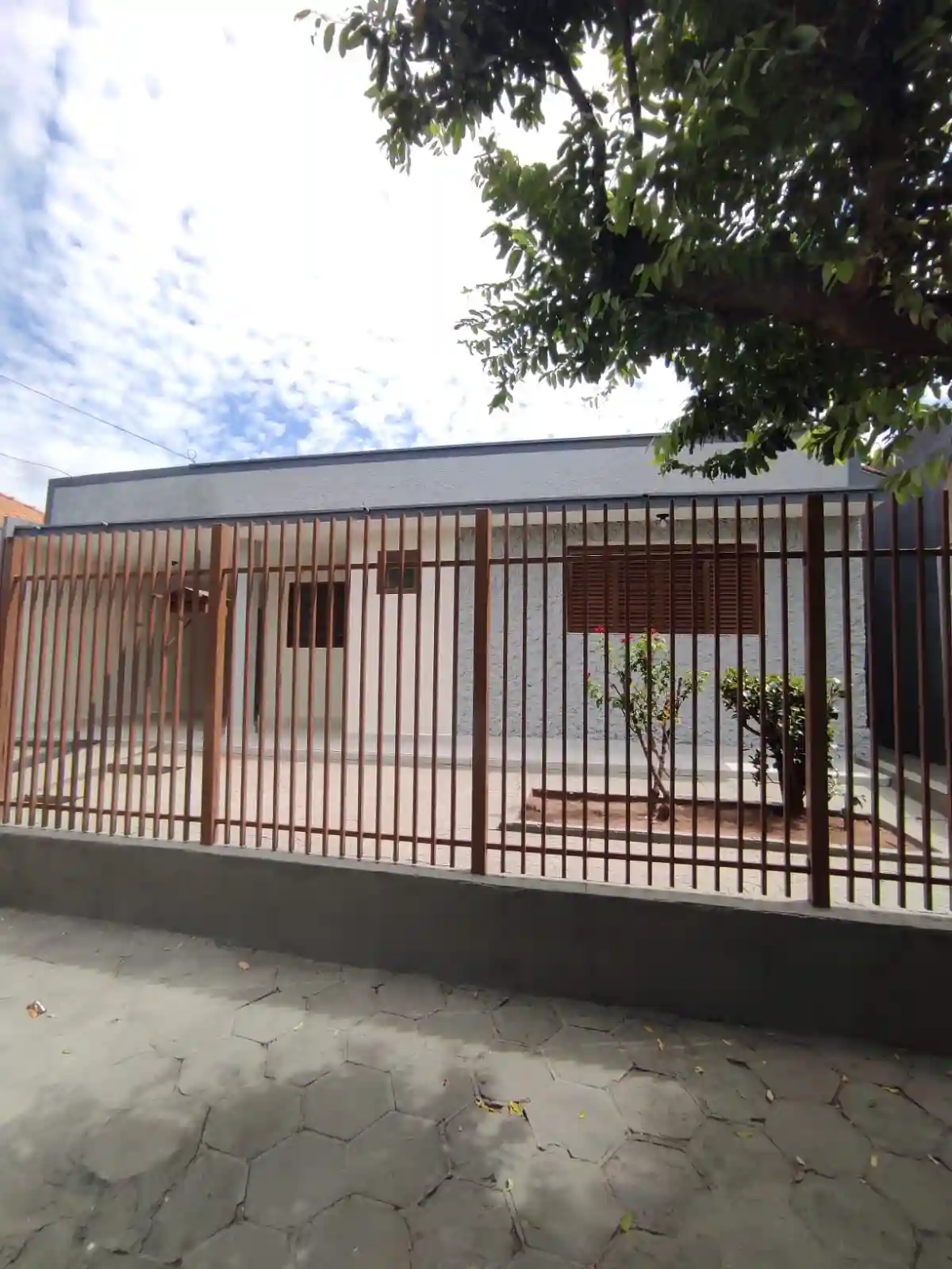 Casa com 3 quartos à venda, 150m² — foto 1 de 22