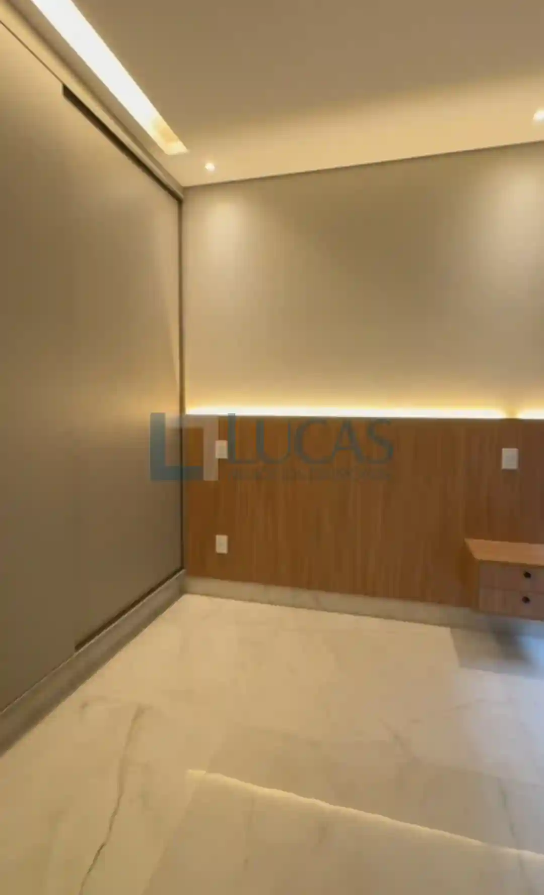 Casa de Condomínio com 4 quartos à venda, 273m² — foto 13 de 16