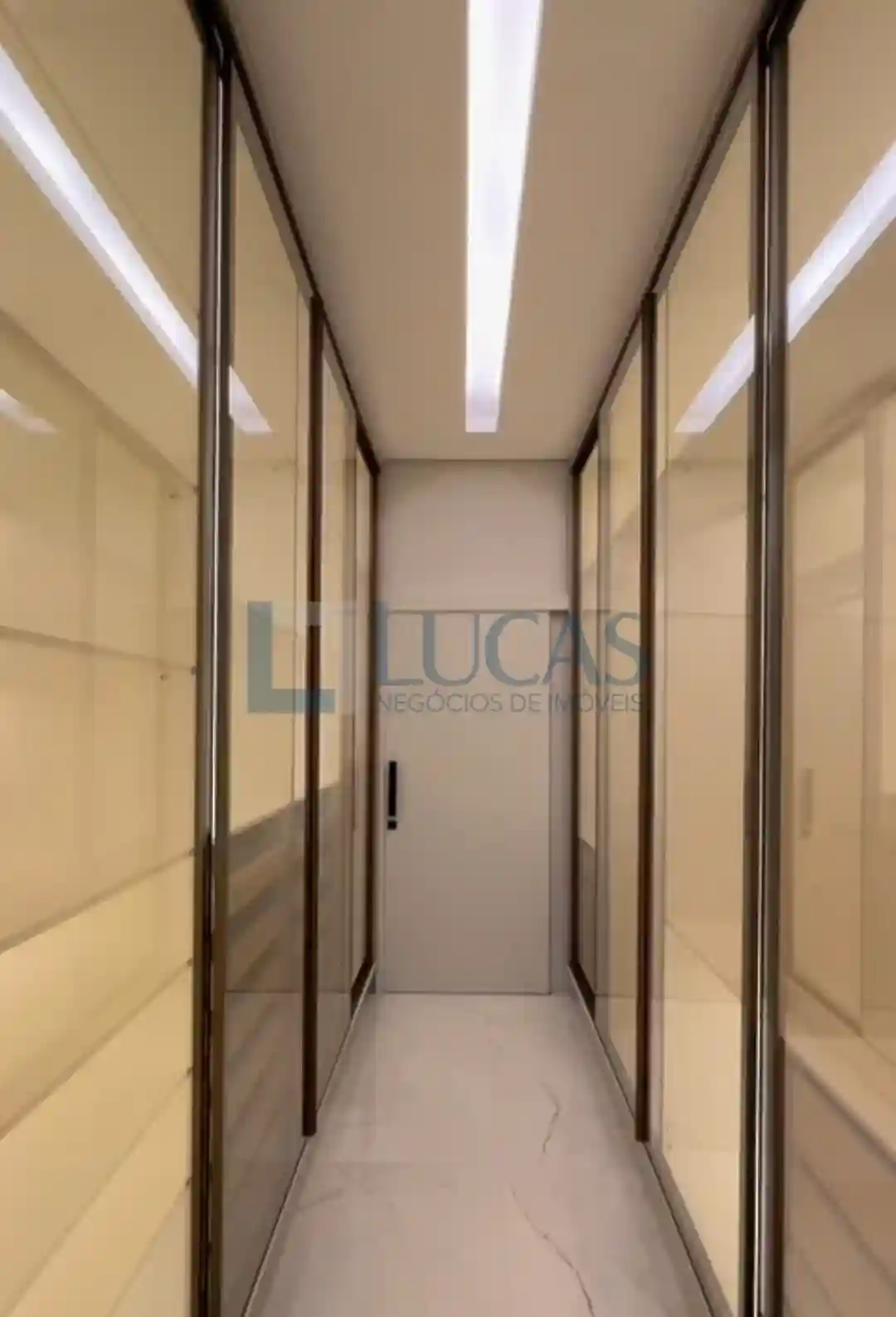 Casa de Condomínio com 4 quartos à venda, 273m² — foto 14 de 16