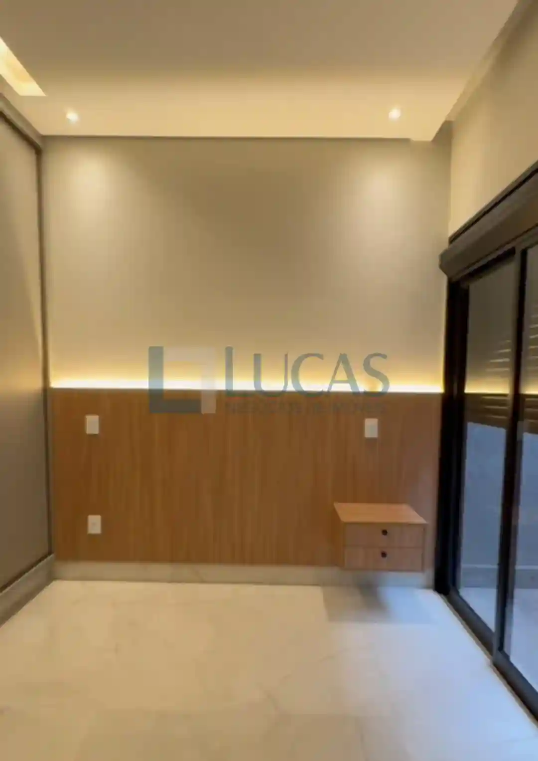 Casa de Condomínio com 4 quartos à venda, 273m² — foto 12 de 16