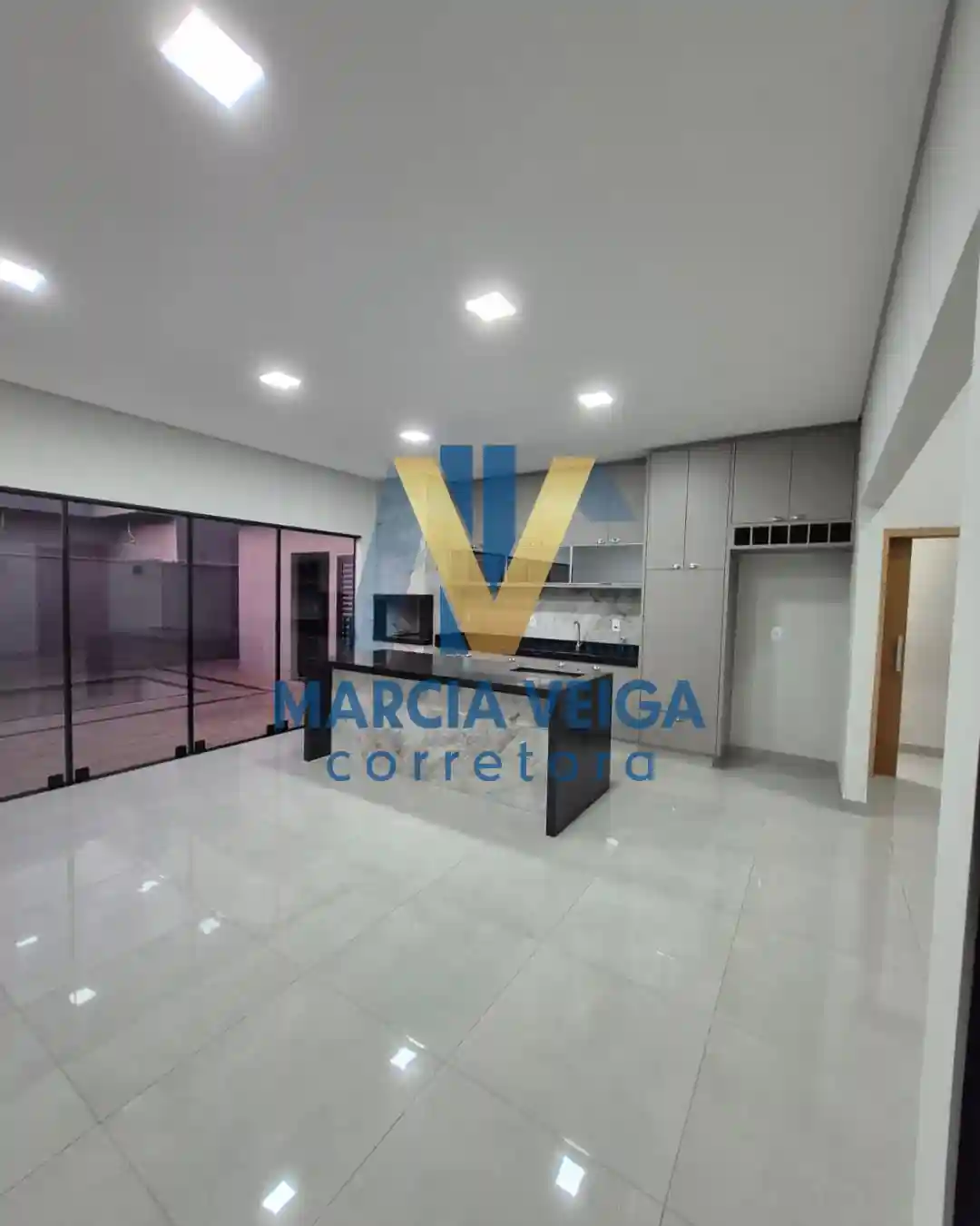 Casa de Condomínio com 3 quartos à venda, 253m² — foto 9 de 21