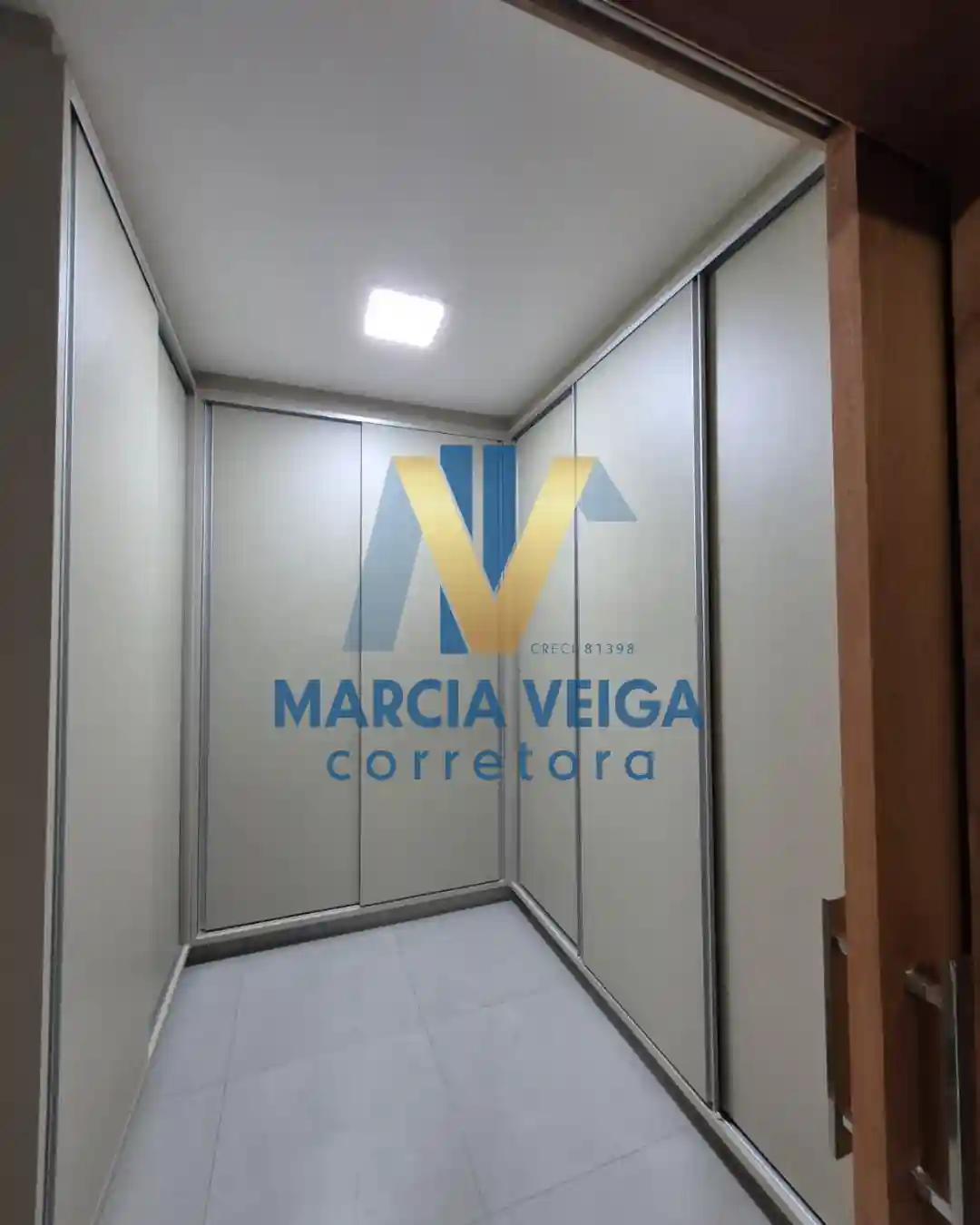 Casa de Condomínio com 3 quartos à venda, 253m² — foto 16 de 21