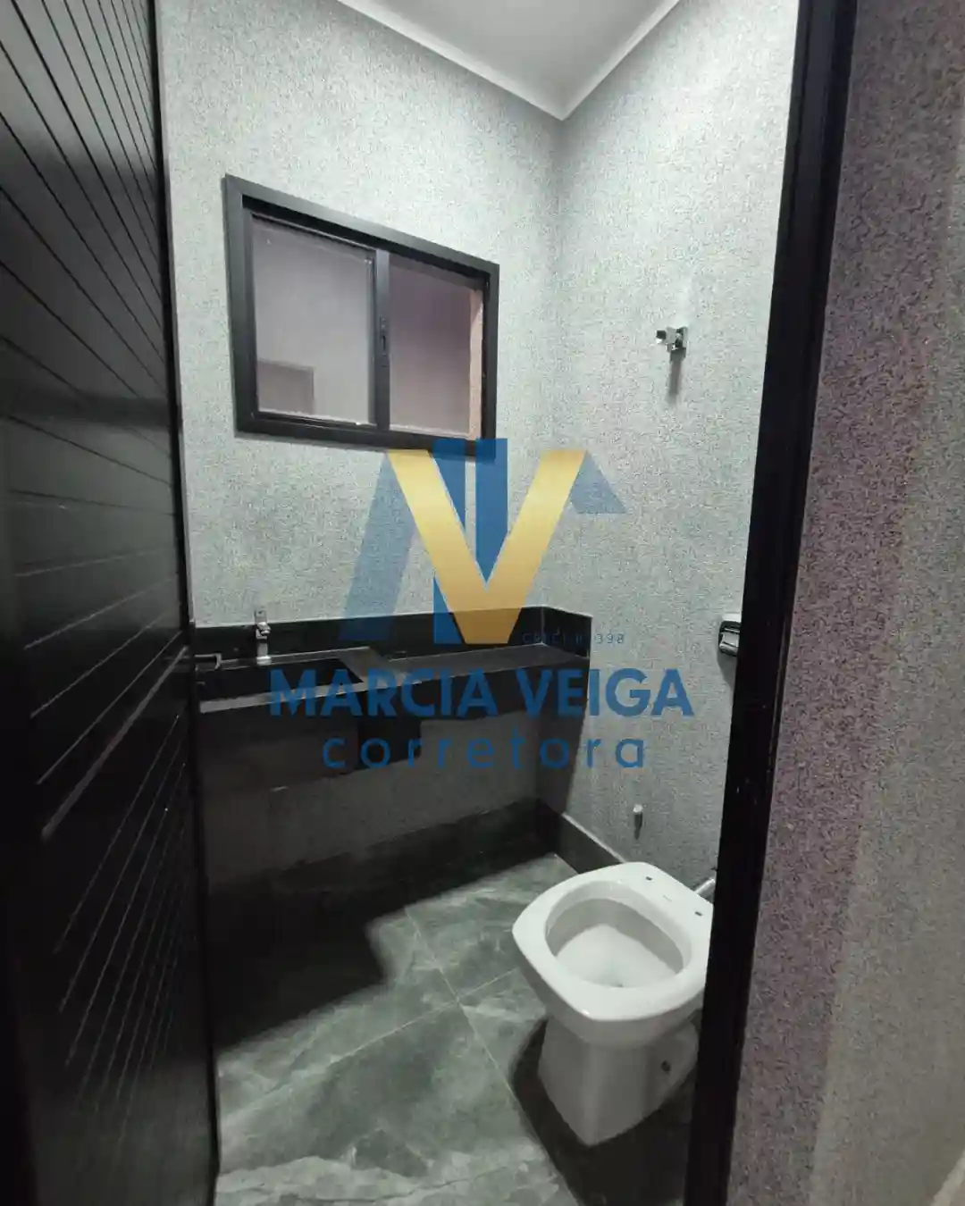 Casa de Condomínio com 3 quartos à venda, 253m² — foto 1 de 21