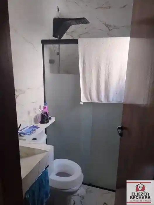Casa com 3 quartos à venda, 150m² — foto 2 de 42