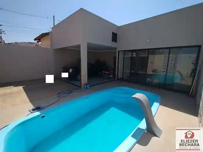 Casa com 3 quartos à venda, 150m² — foto 1 de 42