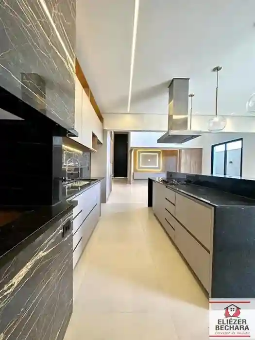 Casa de Condomínio com 4 quartos à venda, 250m² — foto 3 de 25