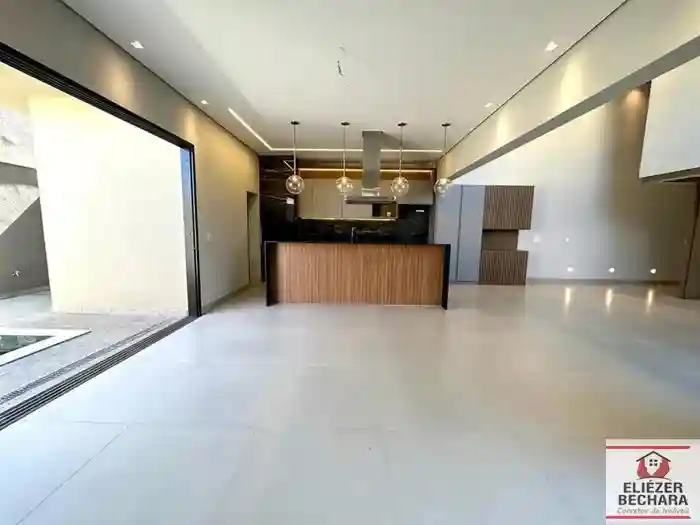 Casa de Condomínio com 4 quartos à venda, 250m² — foto 17 de 25
