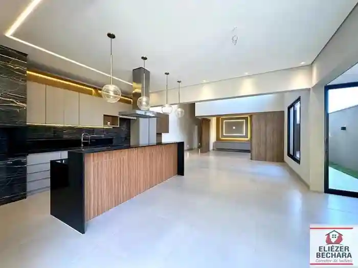 Casa de Condomínio com 4 quartos à venda, 250m² — foto 1 de 25