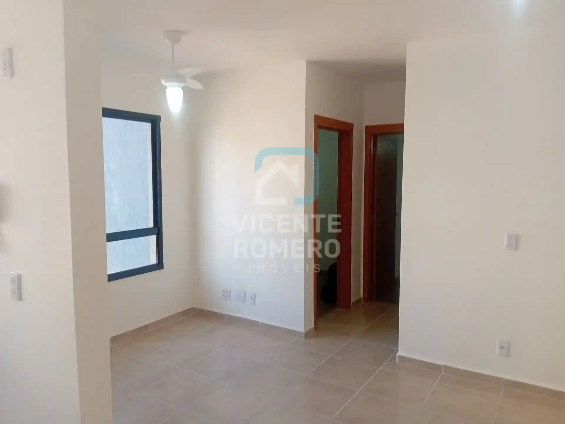 Apartamento com 2 quartos para aluguel, 43m² — foto 2 de 50