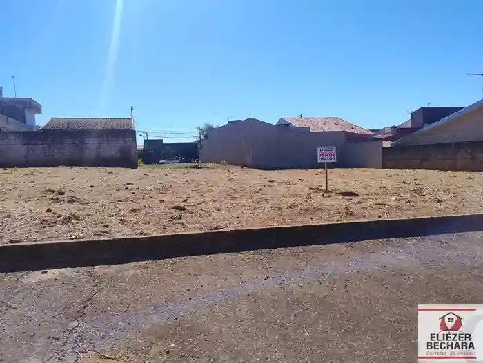Terreno / Lote / Condomínio  à venda, 250m² — foto 1 de 2