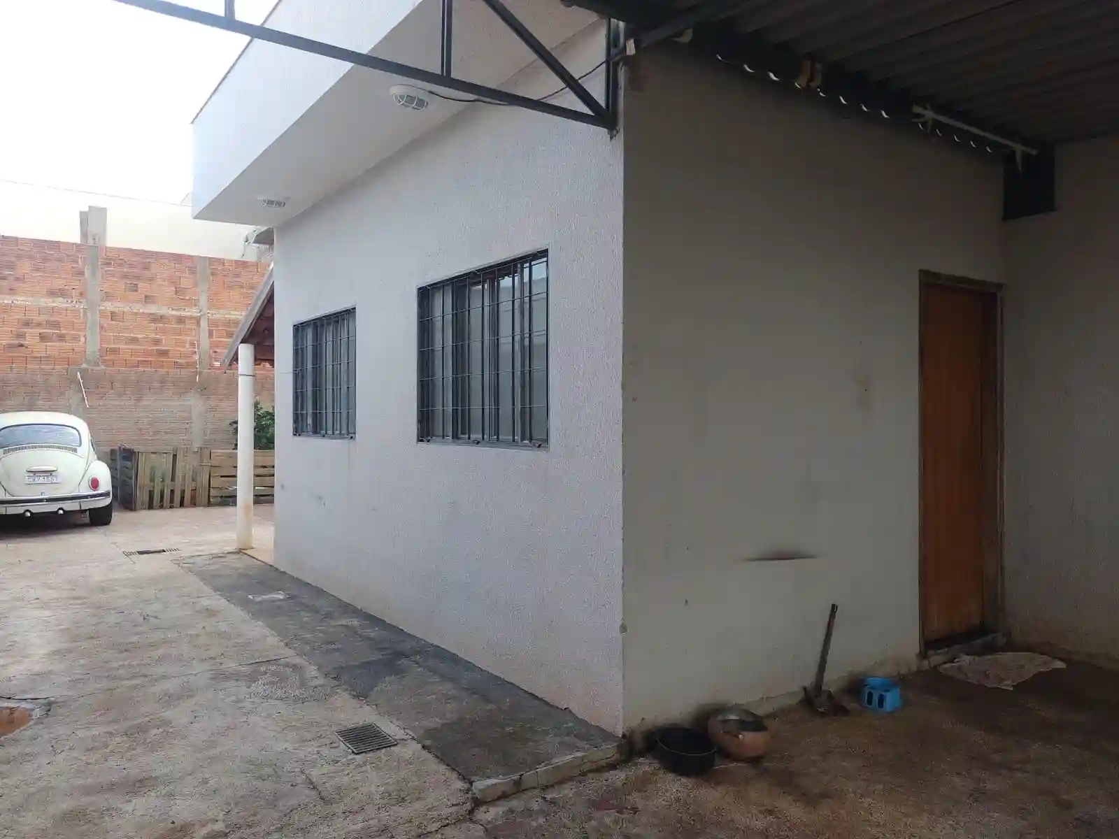 Casa com 1 quarto à venda, 200m² — foto 2 de 7