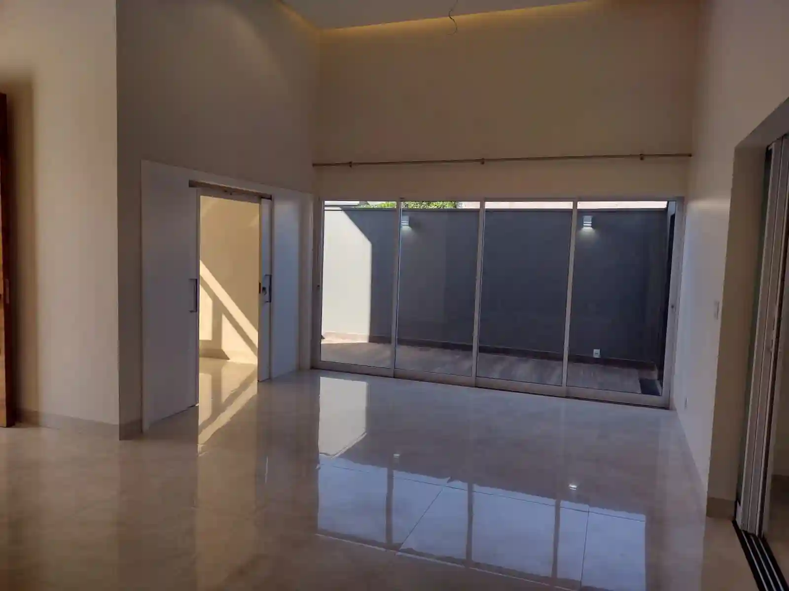 Casa de Condomínio com 3 quartos à venda, 200m² — foto 8 de 46