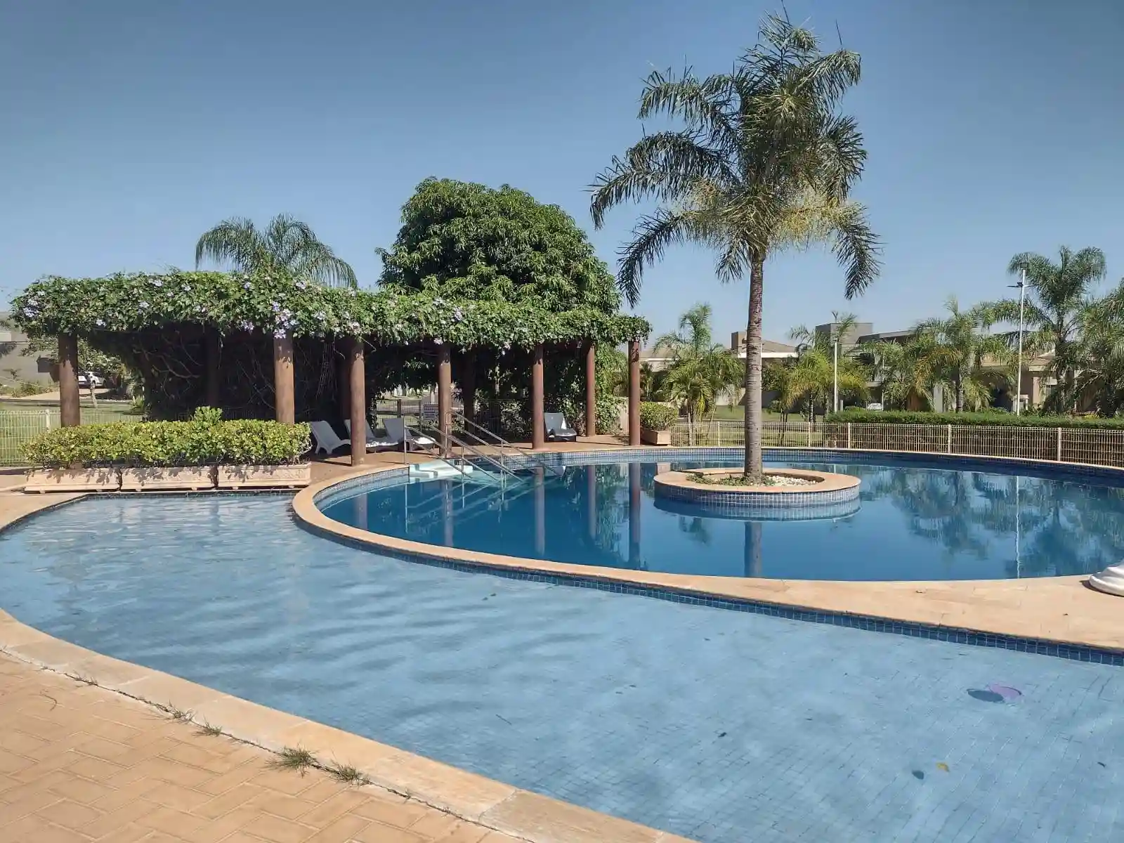 Casa de Condomínio com 3 quartos à venda, 200m² — foto 45 de 46