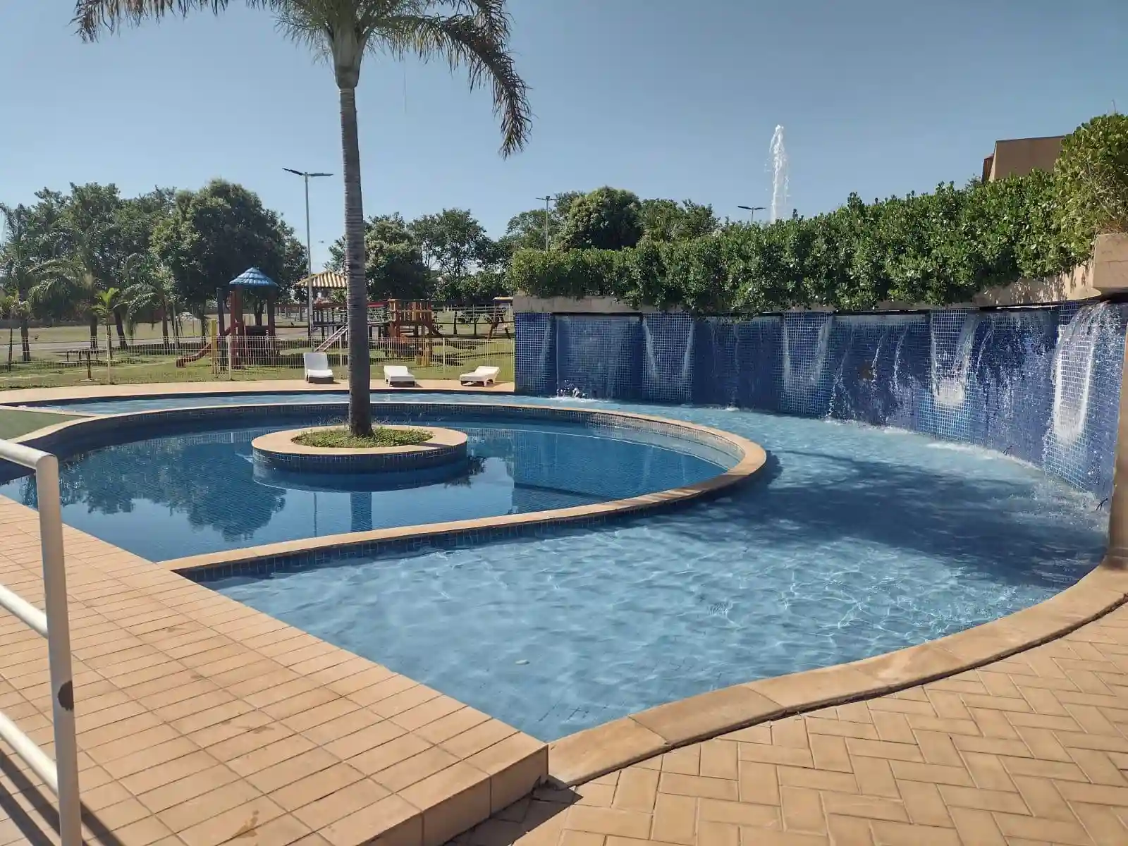 Casa de Condomínio com 3 quartos à venda, 200m² — foto 44 de 46