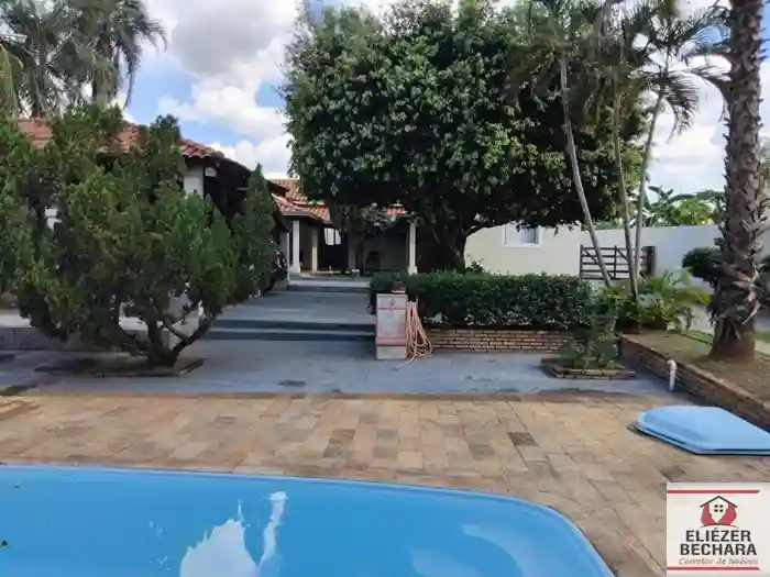 Fazenda / Sítio / Chácara com 4 quartos à venda, 1000m² — foto 2 de 46