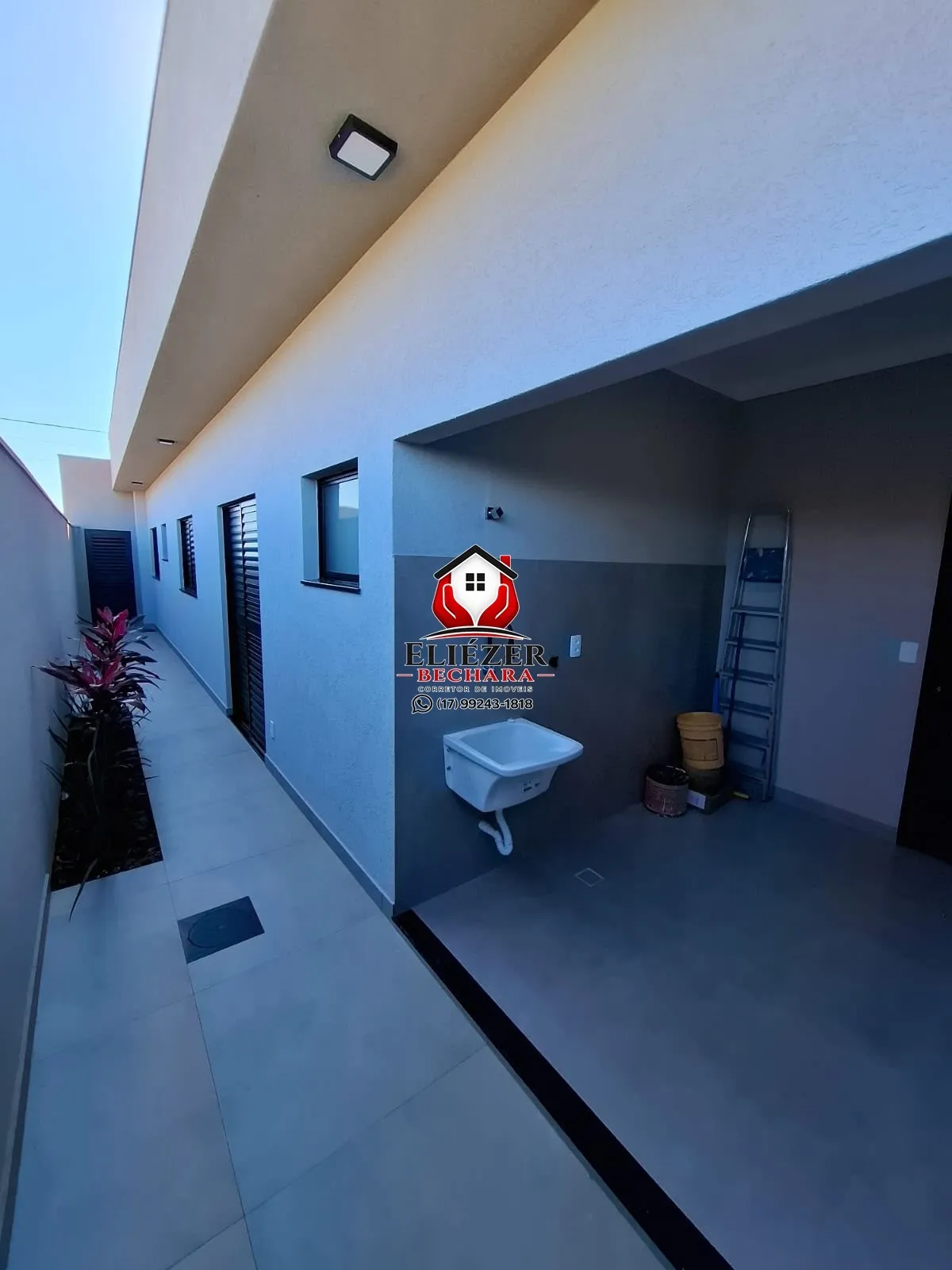 Casa de Condomínio com 3 quartos à venda, 210m² — foto 9 de 27