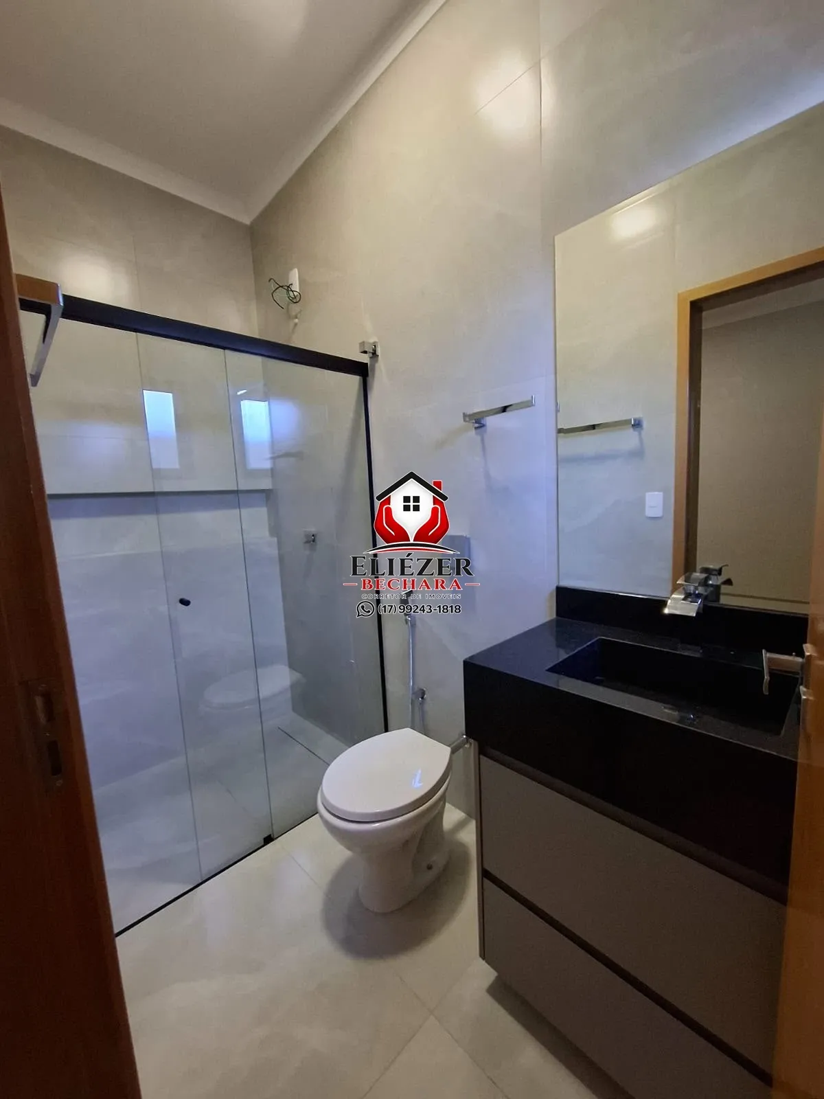 Casa de Condomínio com 3 quartos à venda, 210m² — foto 13 de 27