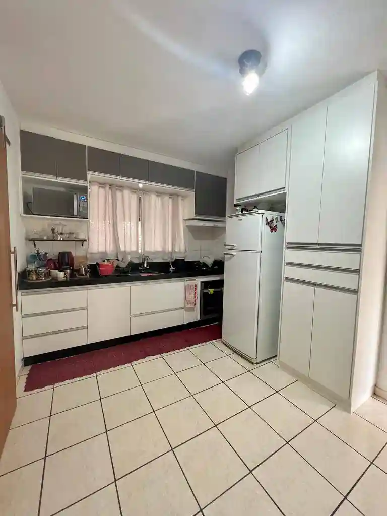 Casa com 3 quartos à venda, 150m² — foto 1 de 14