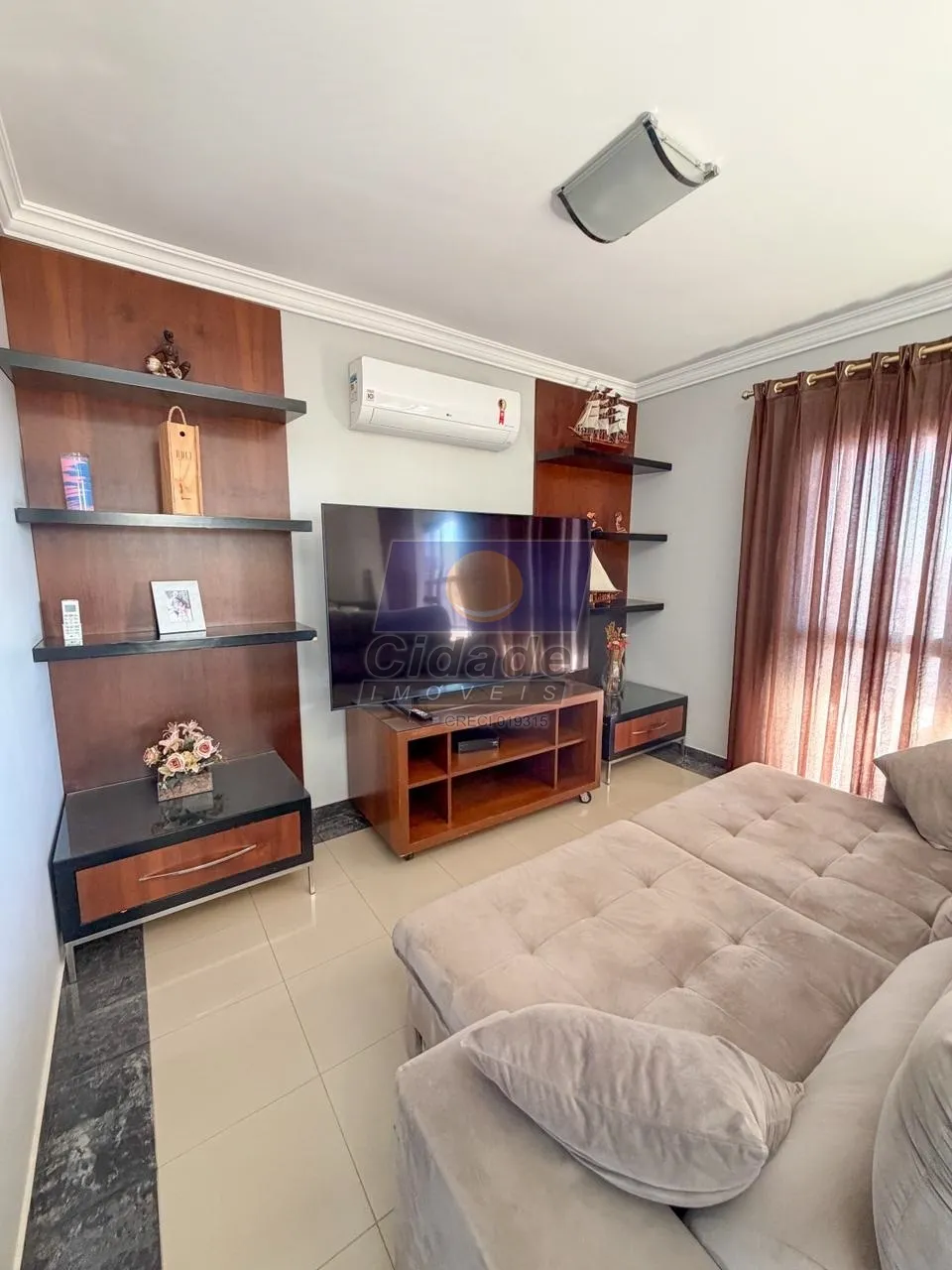 Apartamento com 3 quartos à venda, 157m² — foto 1 de 26