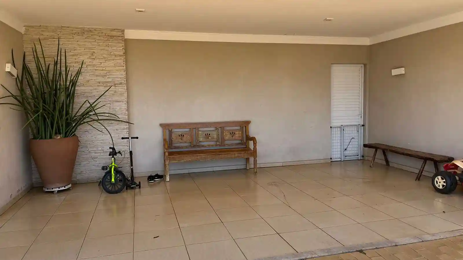 Casa de Condomínio com 3 quartos à venda, 182m² — foto 2 de 27