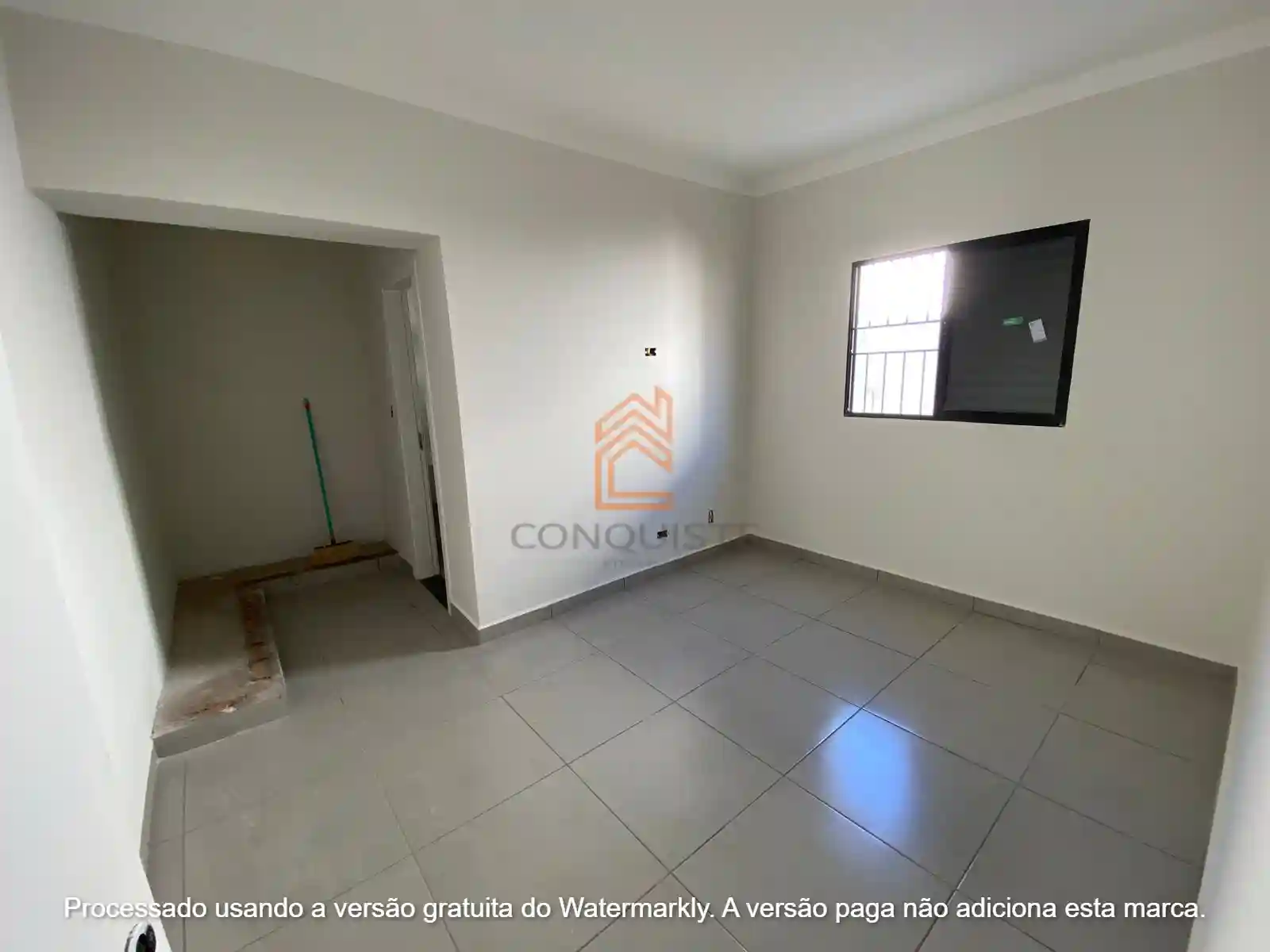 Casa com 3 quartos à venda, 86m² — foto 2 de 9
