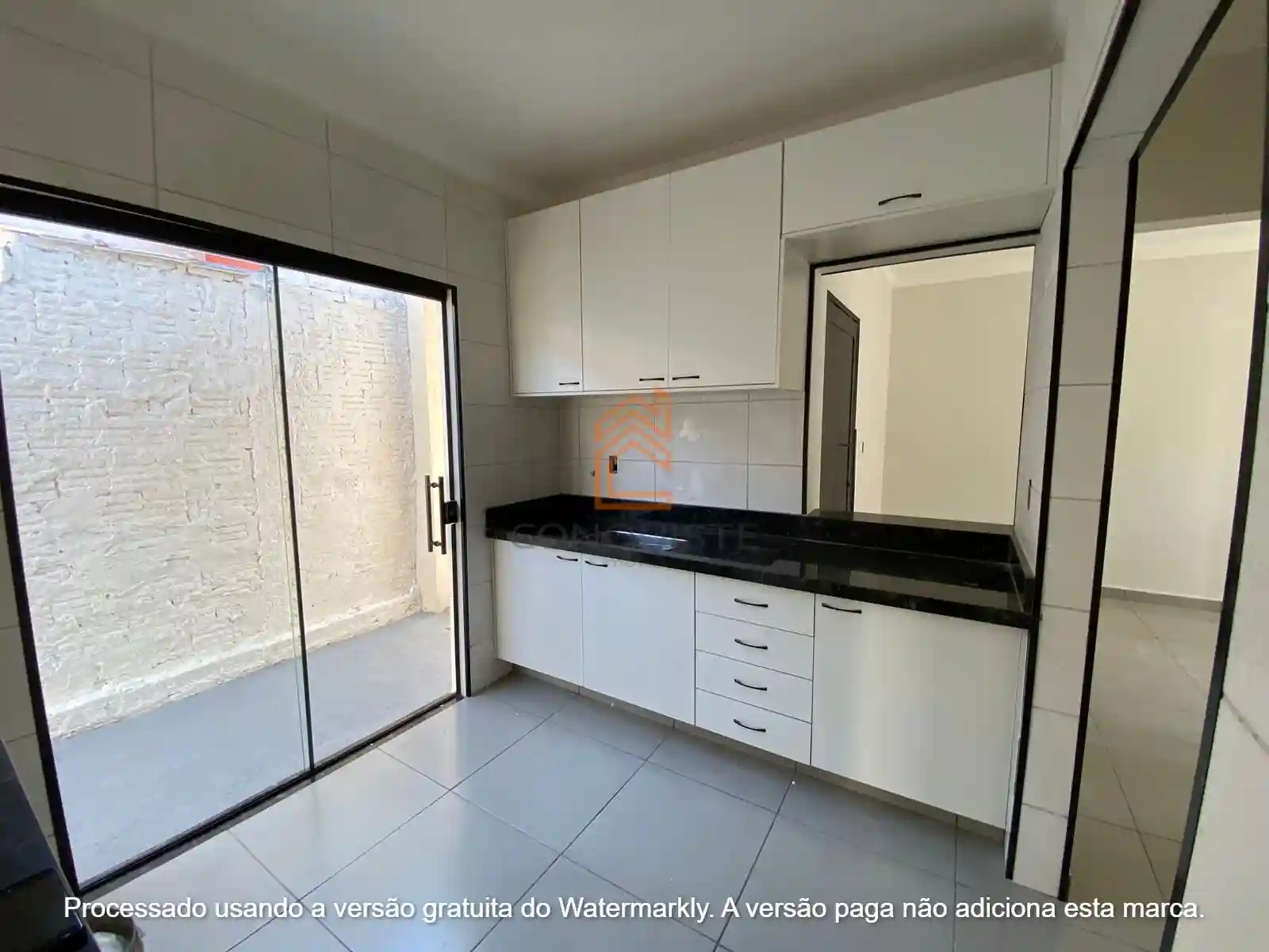 Casa com 3 quartos à venda, 86m² — foto 3 de 9