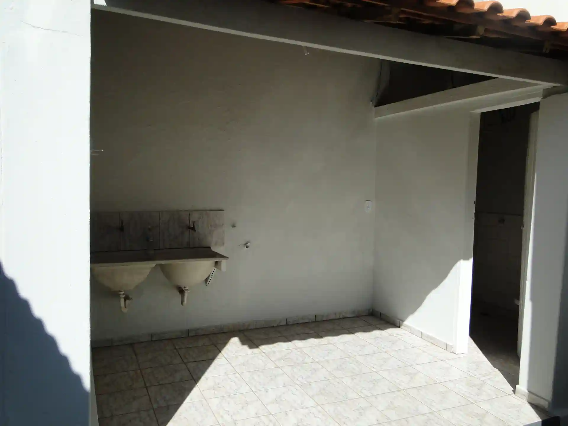 Casa com 2 quartos à venda, 200m² — foto 5 de 5