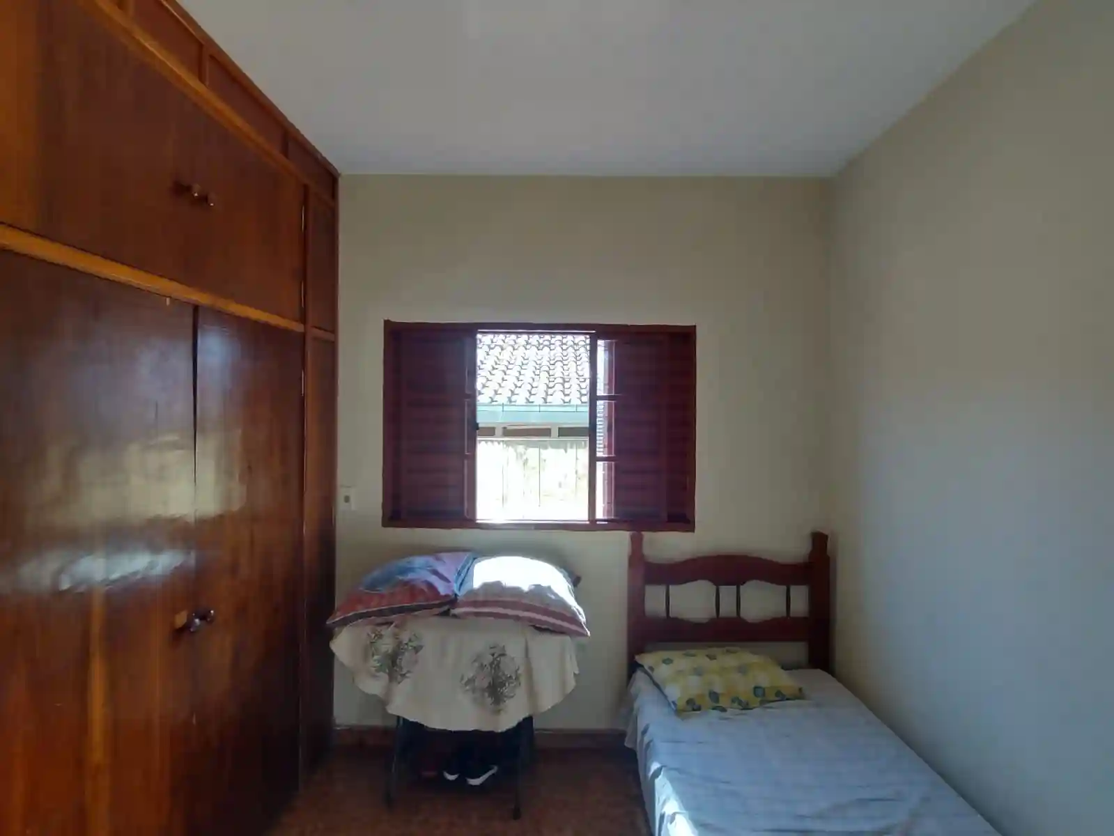 Casa com 3 quartos à venda, 180m² — foto 1 de 8