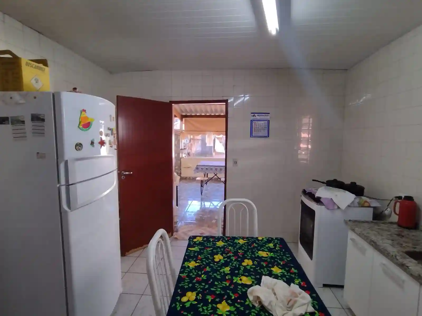 Casa com 3 quartos à venda, 180m² — foto 3 de 8