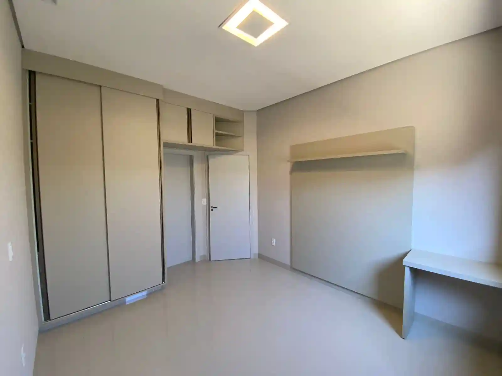 Casa de Condomínio com 3 quartos à venda, 357m² — foto 4 de 19