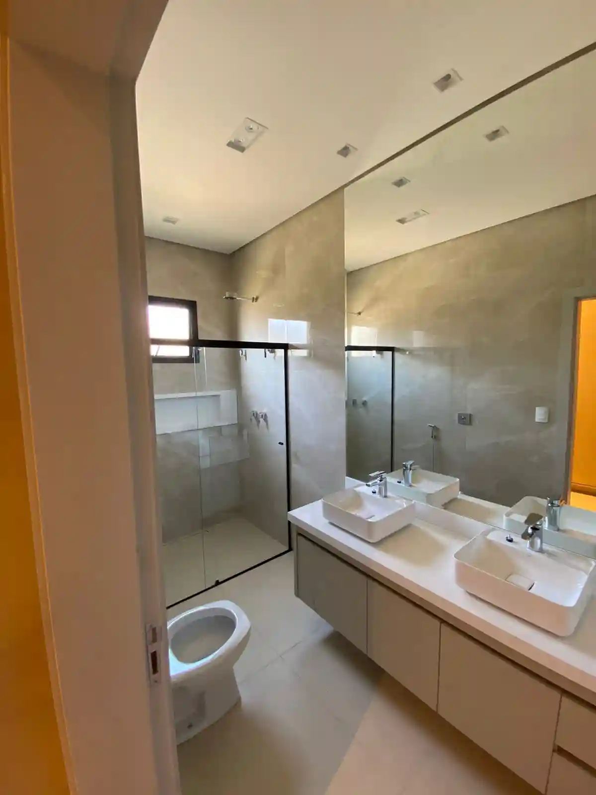 Casa de Condomínio com 3 quartos à venda, 357m² — foto 2 de 19