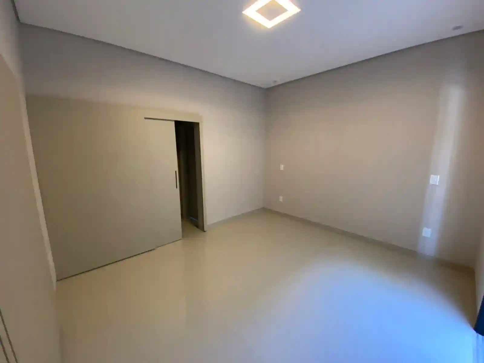 Casa de Condomínio com 3 quartos à venda, 357m² — foto 17 de 19