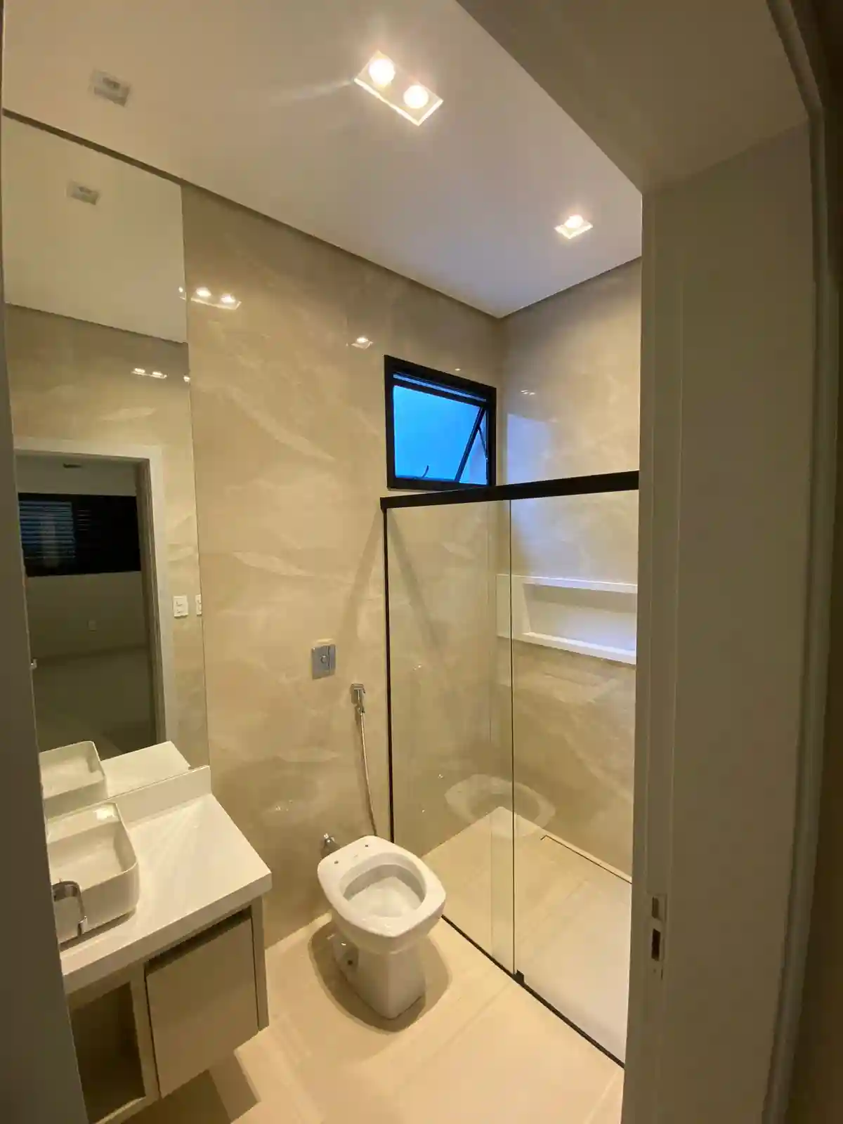 Casa de Condomínio com 3 quartos à venda, 357m² — foto 9 de 19