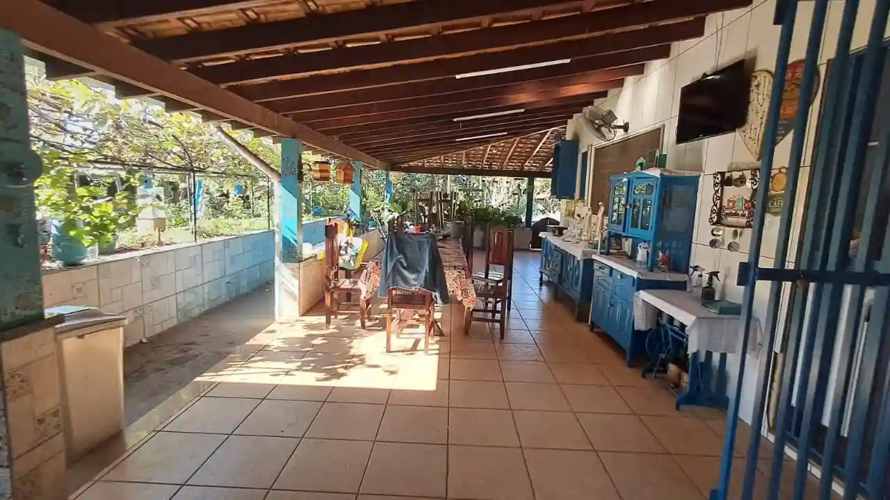 Fazenda / Sítio / Chácara com 3 quartos à venda, 7200m² — foto 1 de 38