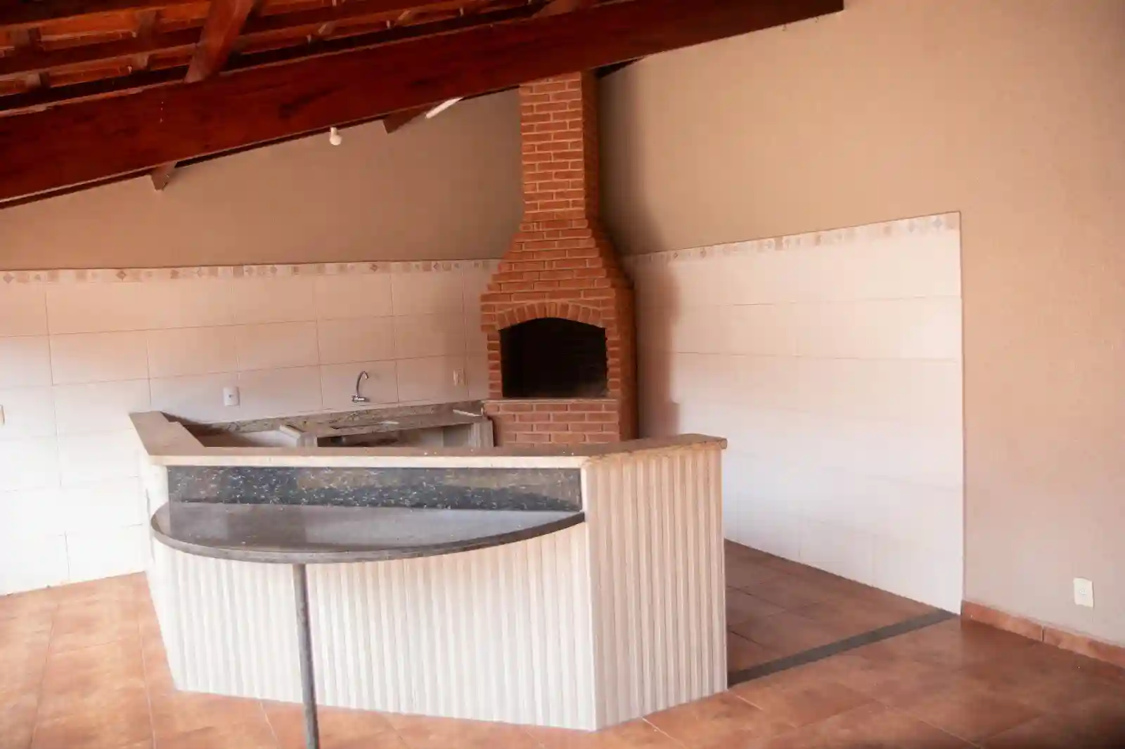 Casa com 3 quartos à venda, 330m² — foto 24 de 30